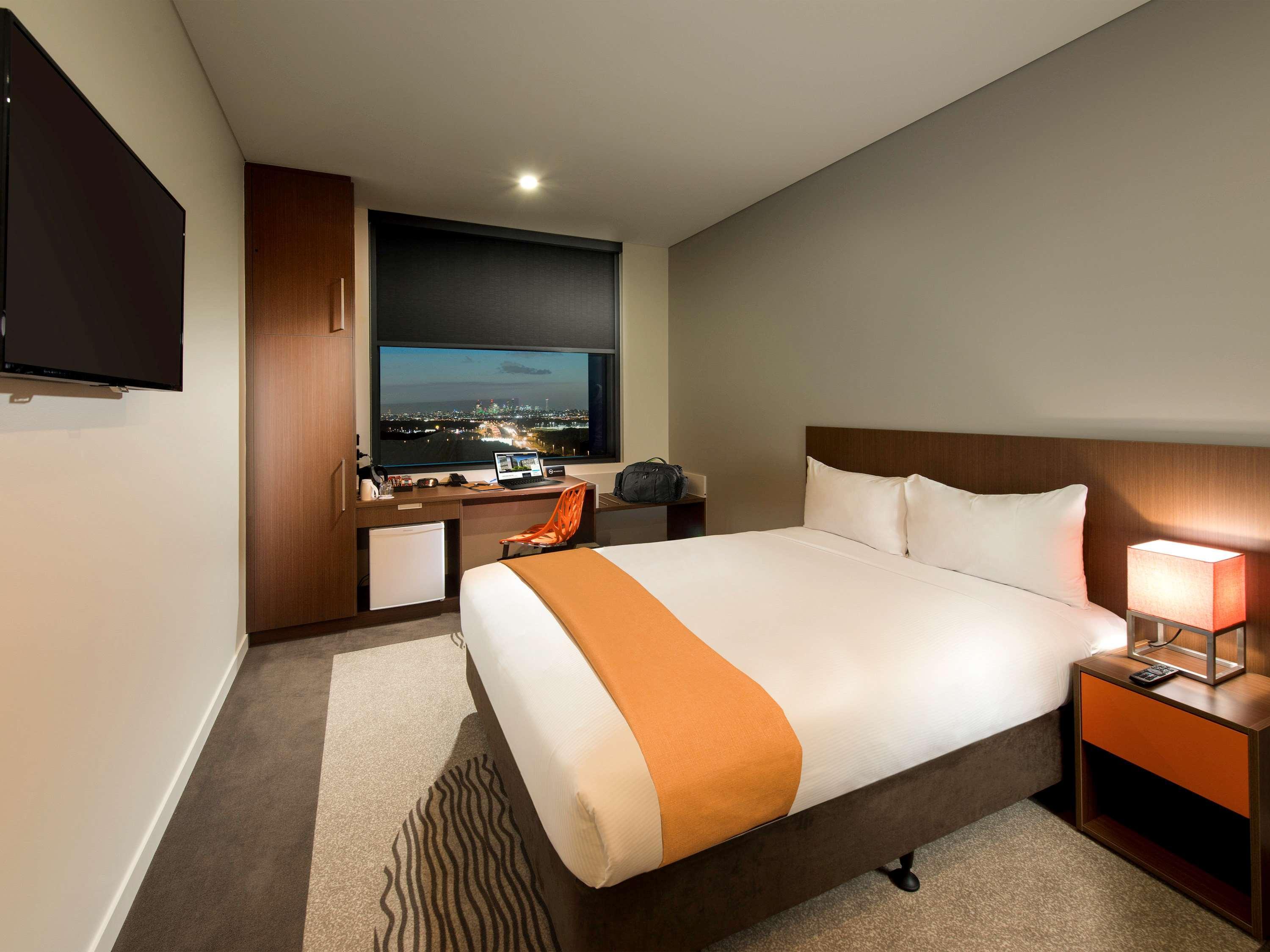 Ibis Airport 3*